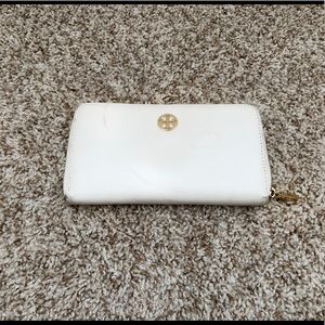 Authentic Tory Burch white leather zip wallet